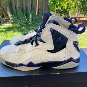 Air Jordan True Flight White/Black/Purple size 7Y